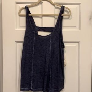 Navy Melrose & Market tank. Sz large. Cute!